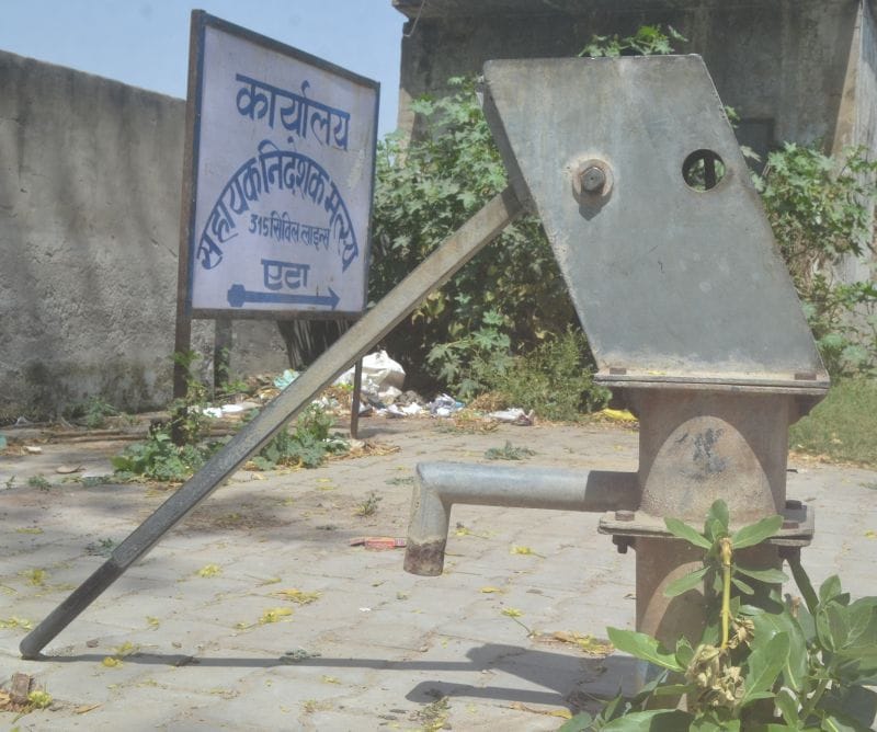 संक्रमित पानी से गल रही लोगों की हड्डियां: