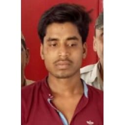 बदमाश को पुलिस ने साठ लाख की हेरोईन के साथ पकड़ा