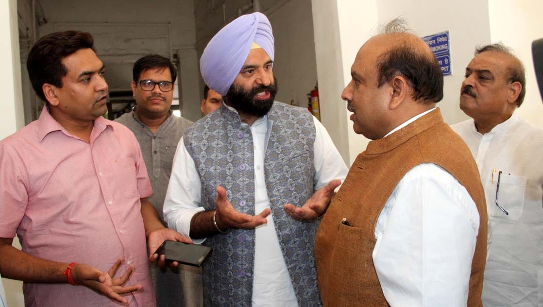 speaker sir please tell,  where happened riot in Delhi