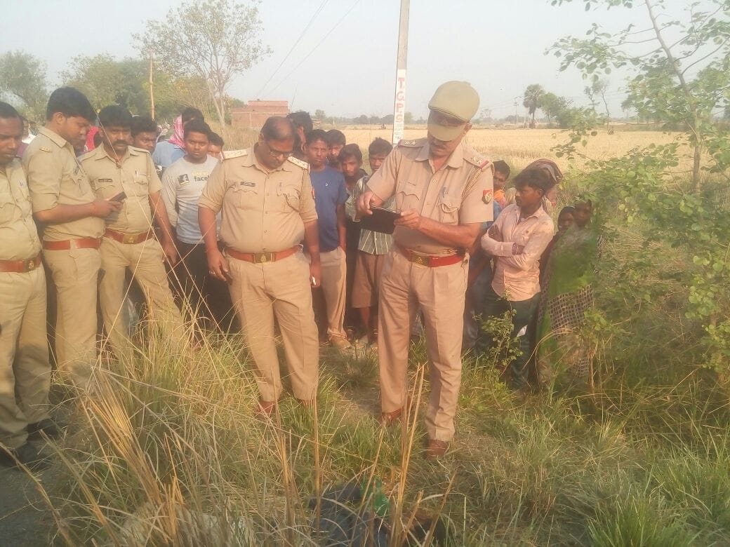 Deadbody of person found from back side of college in mau
