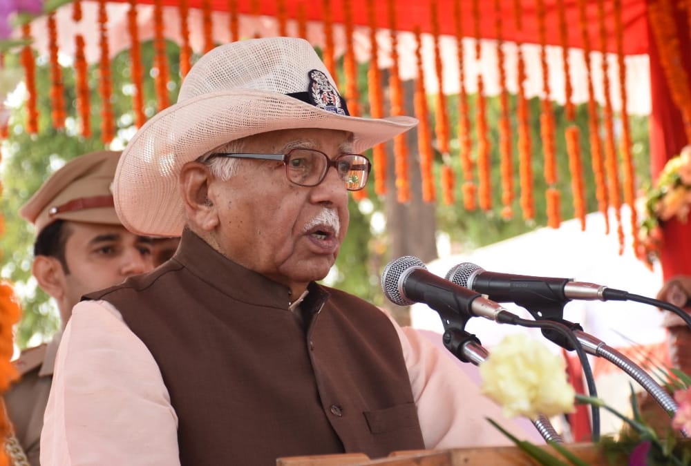 uttar pradesh governor approves the ordinance of ban of polythene.