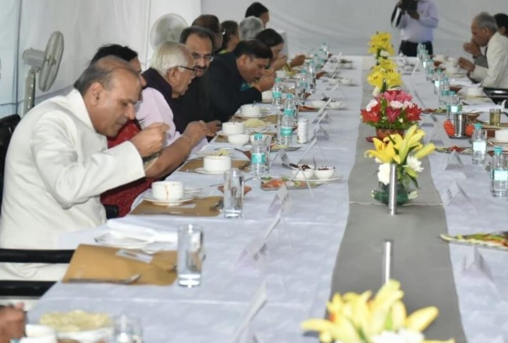 governor ramnaik dinner party.