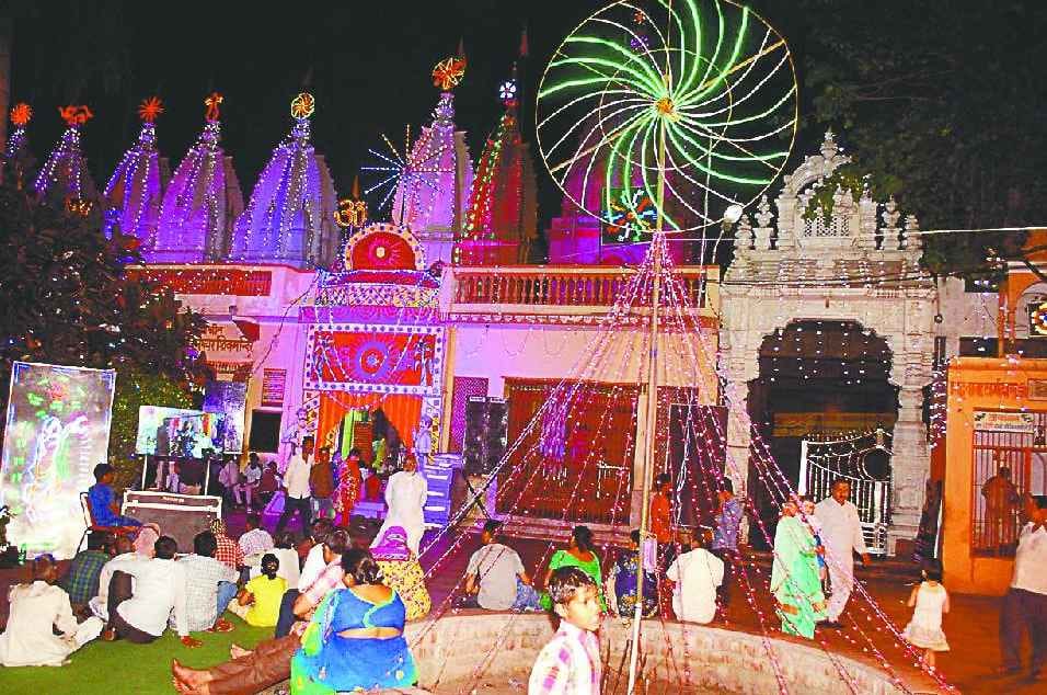 Felicitated devotees in the evening