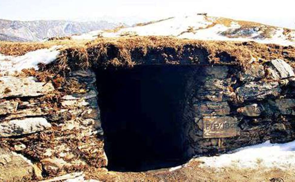 Government plans to construct 14,000 bunkers to protect civilians from Pakistan firing