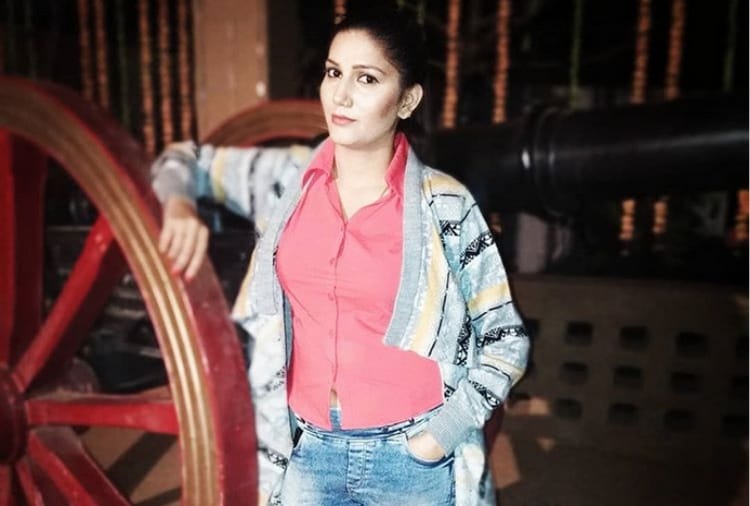 Sapna Chaudhary Photos Viral on Social Media