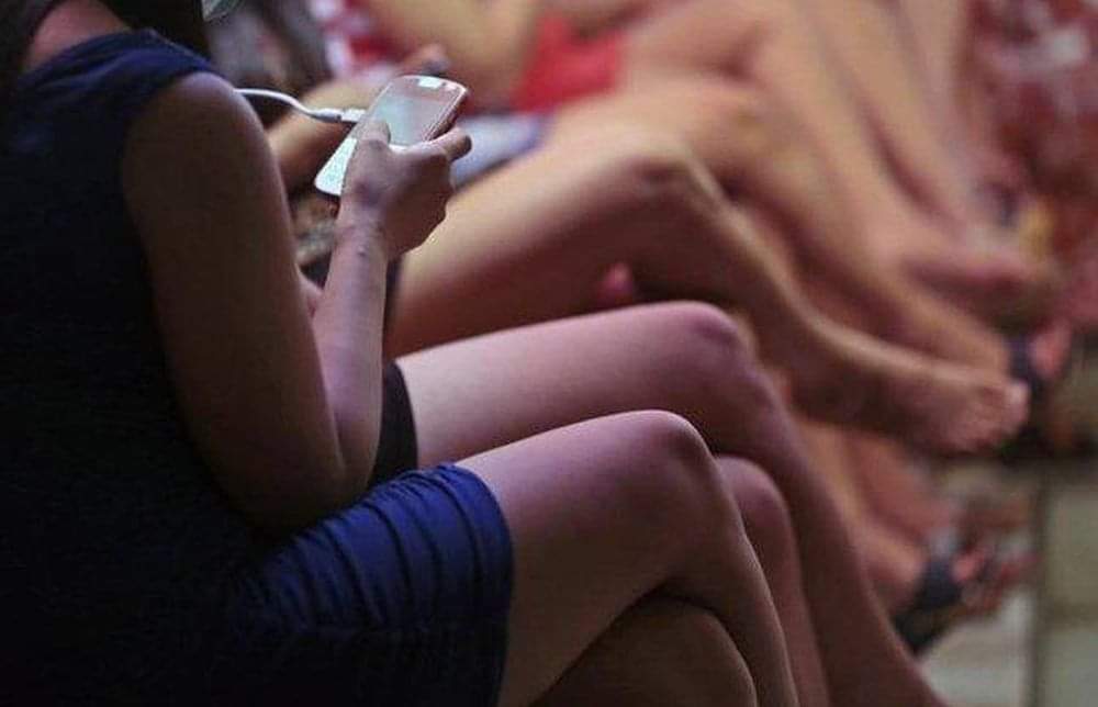 High Profile Sex Racket Exposed Six arrested including three girls by noida police