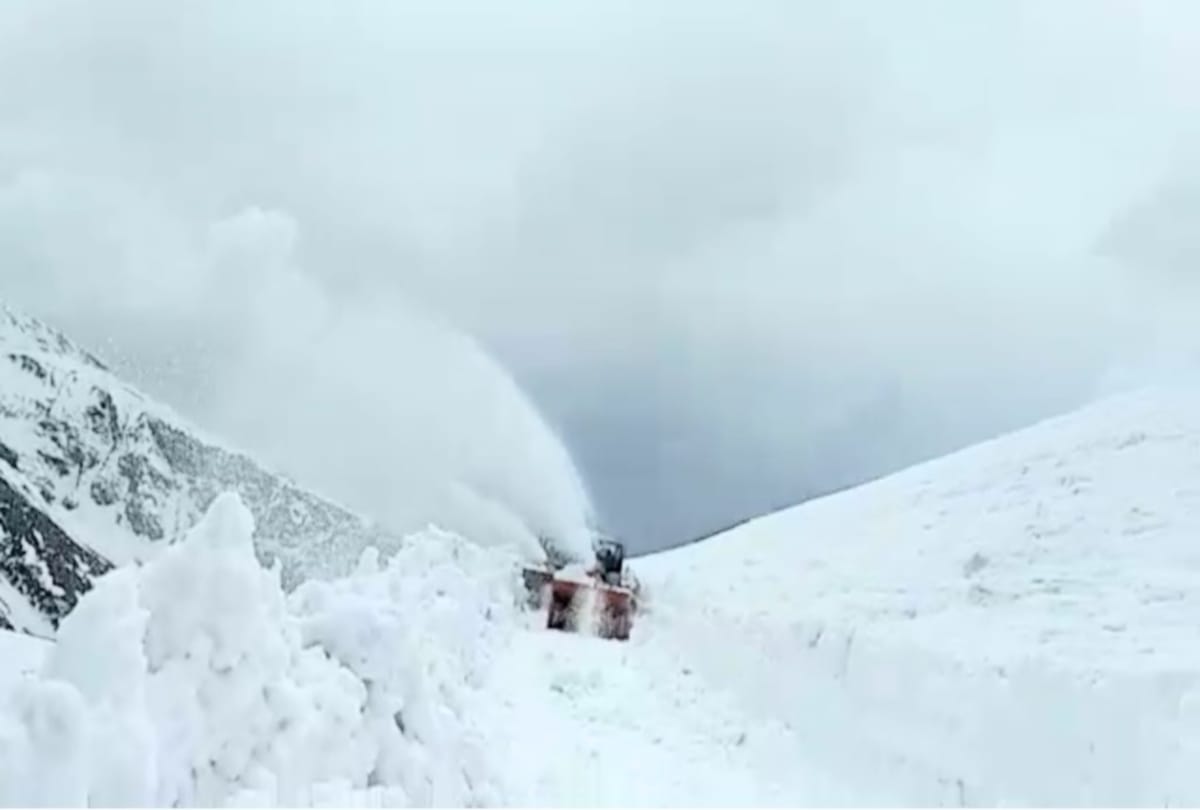 rohtang pass has restored for vehicle himachal