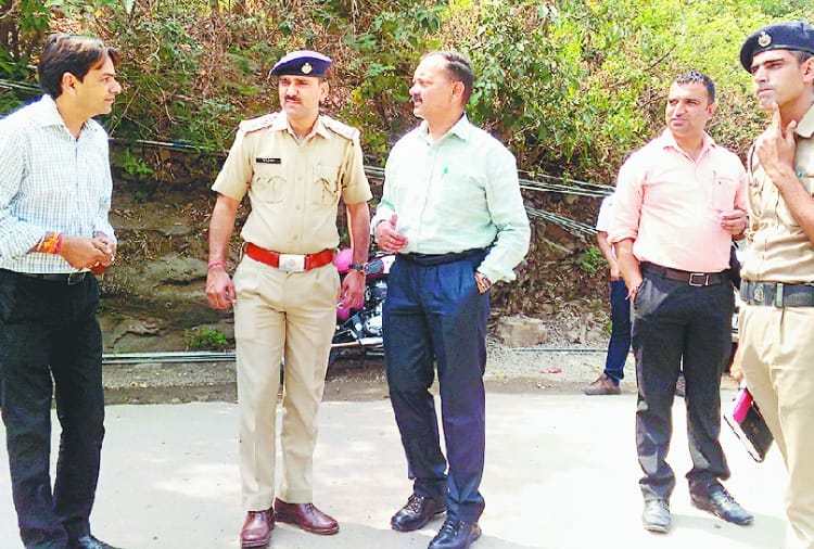 नाहन में लाखों की ज्वैलरी व नकदी ले उड़े शातिर