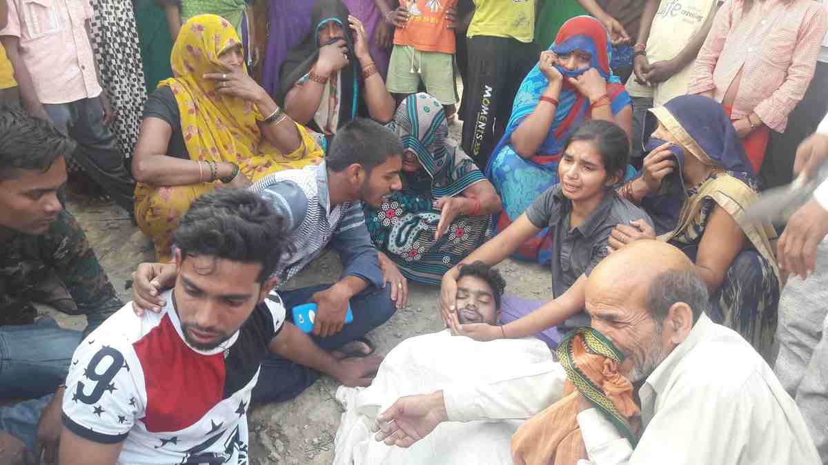 Allahabad six student came for wath in ganga three drowning