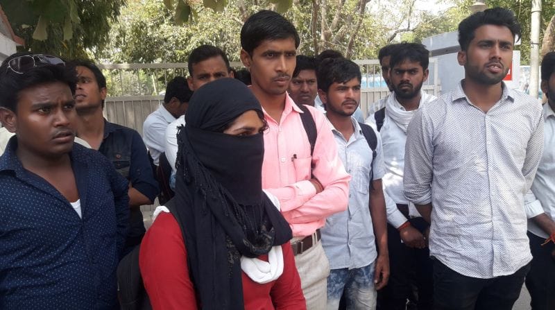 योगी जी, कॉलेज प्रबंधक कहते हैं हमको फोन करो