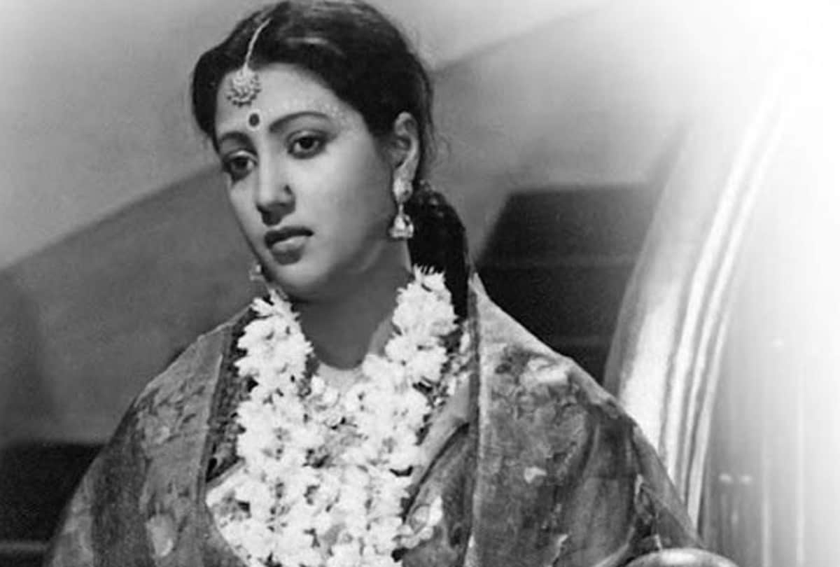 Bollywood Actress Suchitra Sen Birthday Know about actress who refused DadaSaheb Phalke Award