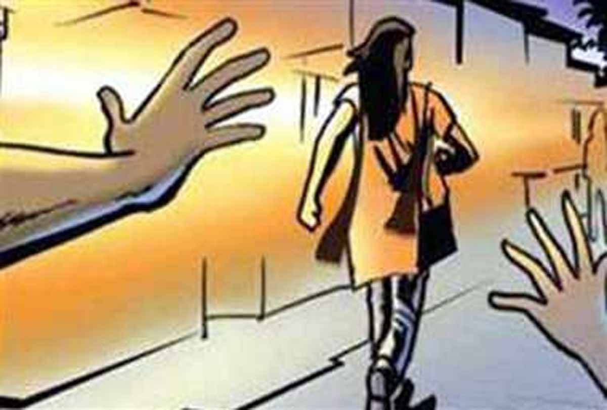 second accused arrested for giving threat of acid attack 