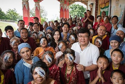 Sanduk Ruit- renowned doctor from Nepal helped over 1 lakh people see again