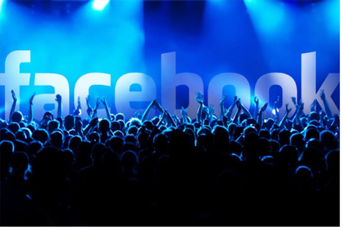  Nine Crores people affected by Facebook scandal, Data shared with Cambridge analytics