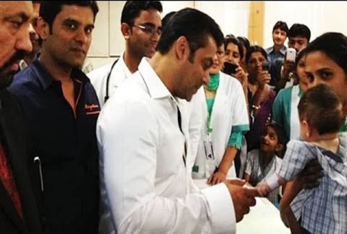Bollywood actor Salman Khan close relation with Aligarh