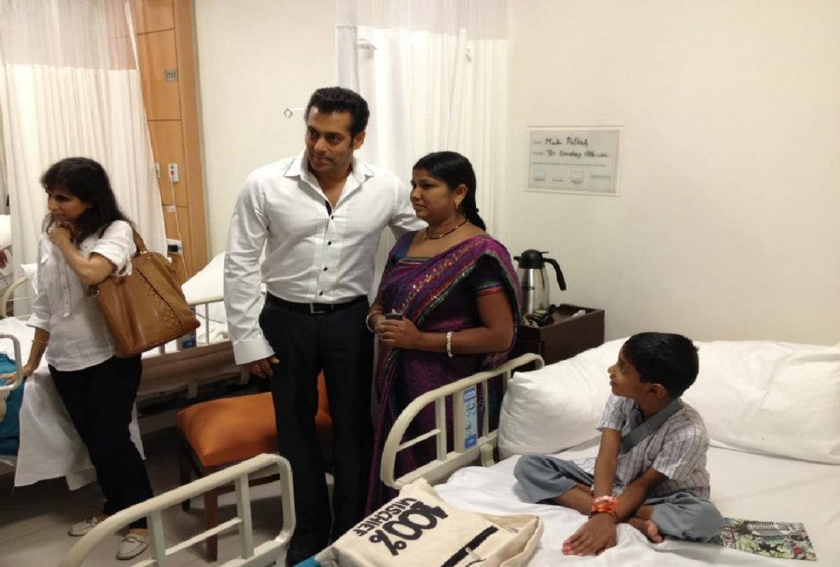 Bollywood actor Salman Khan close relation with Aligarh