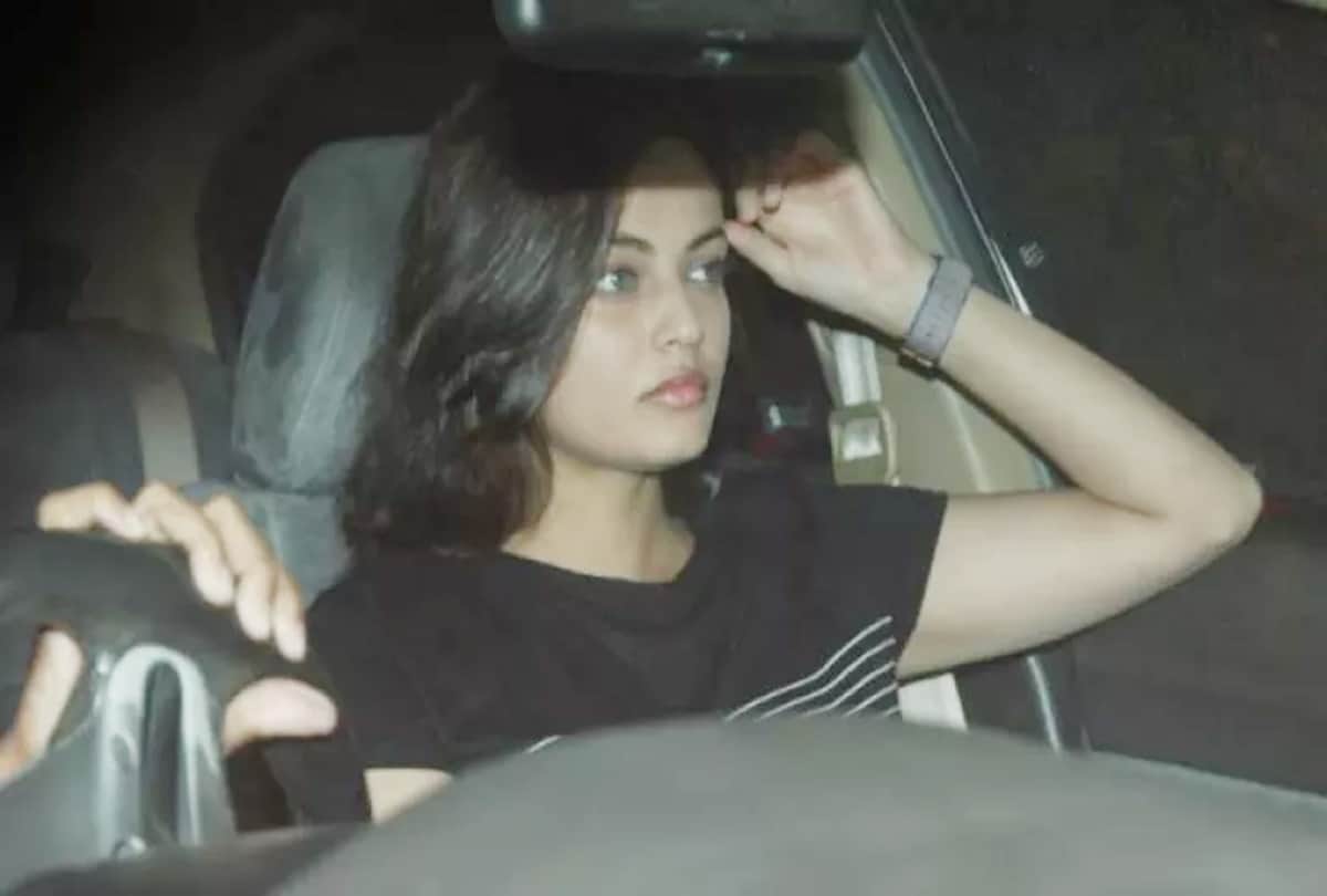 Salman Khan blackbuck poaching case sonakshi Sinha and others visit the Khan family
