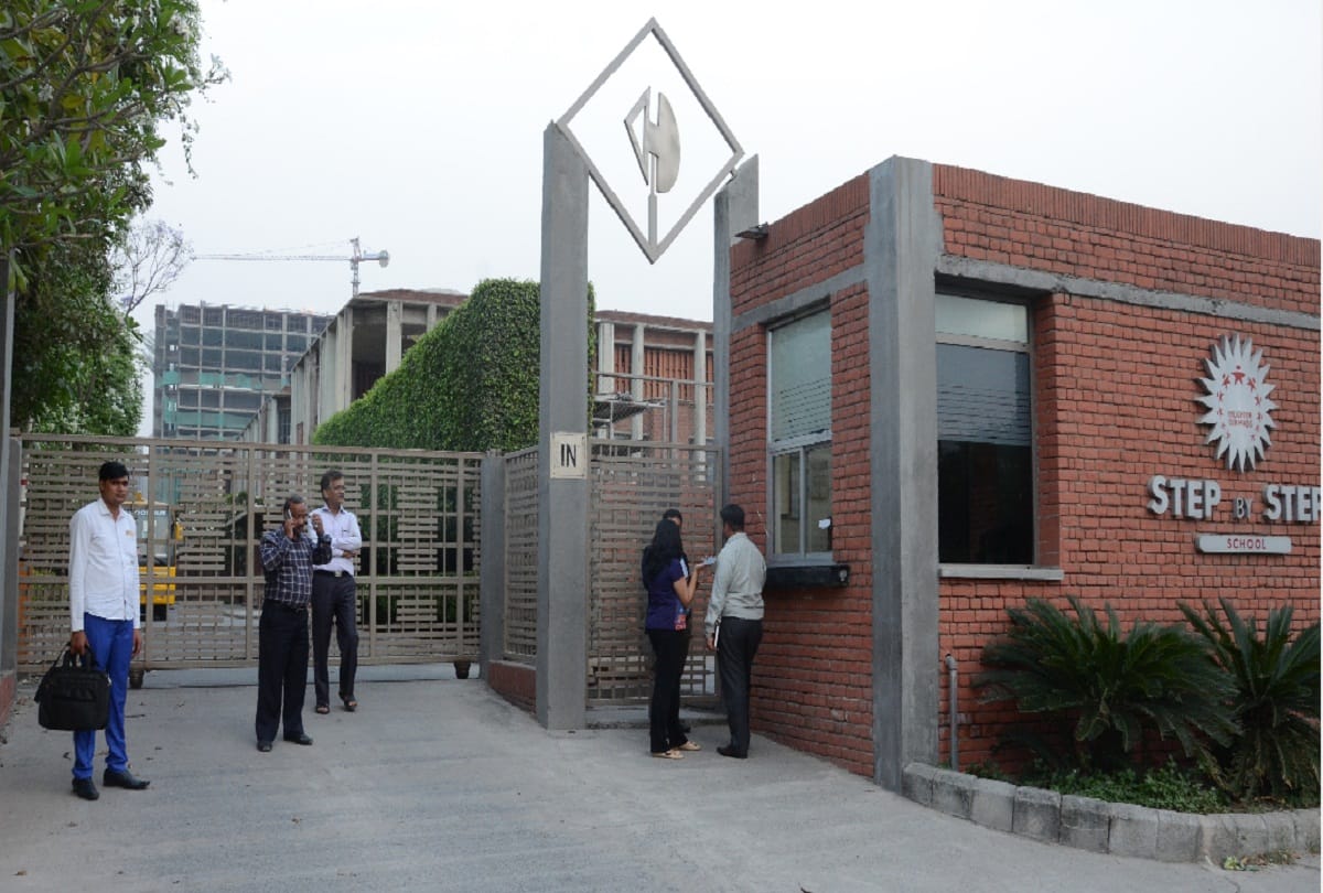 students of Step by Step school fell ill with food poisoning in noida