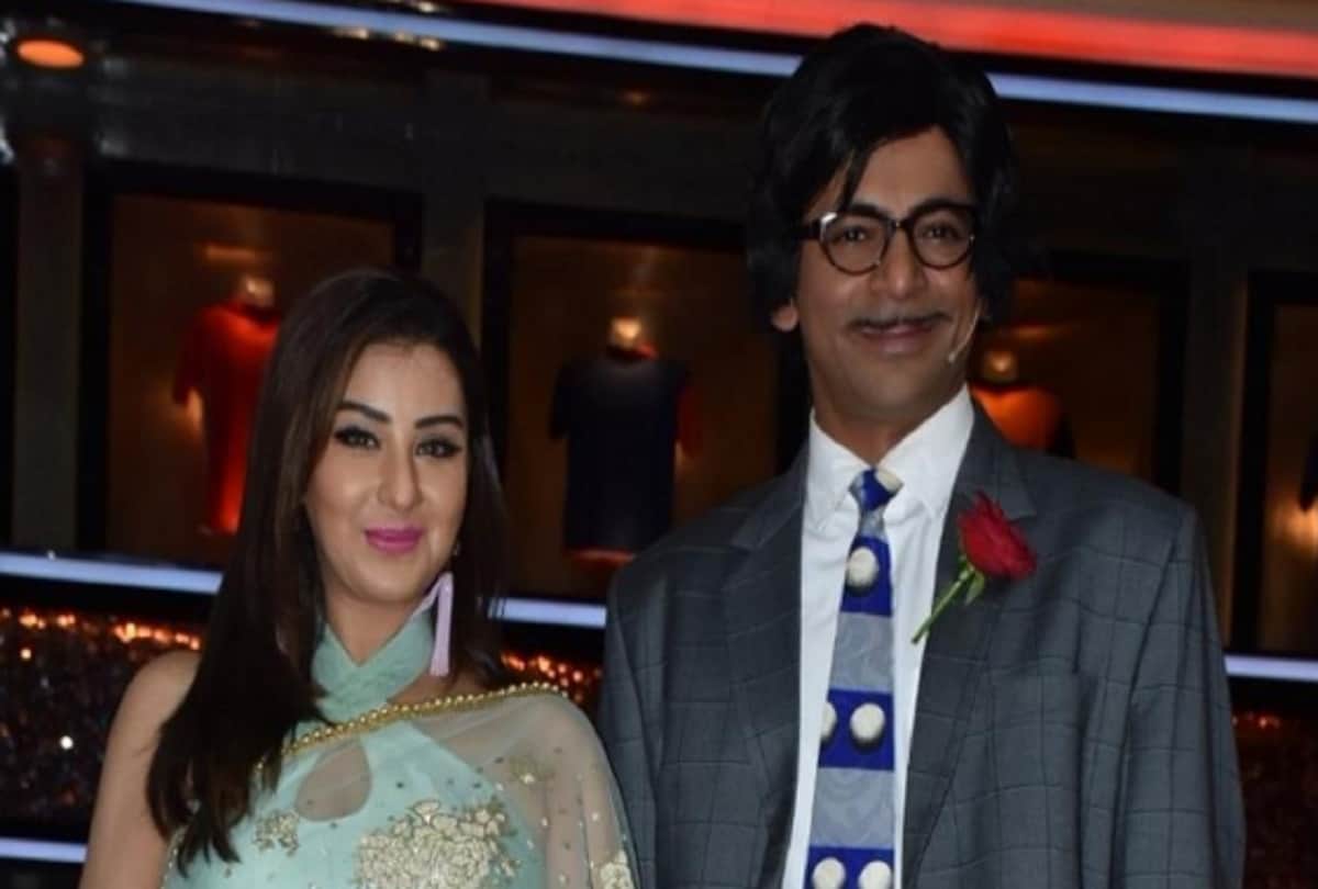 sunil grover birthday special kapil sharma hit shoe inside that flight