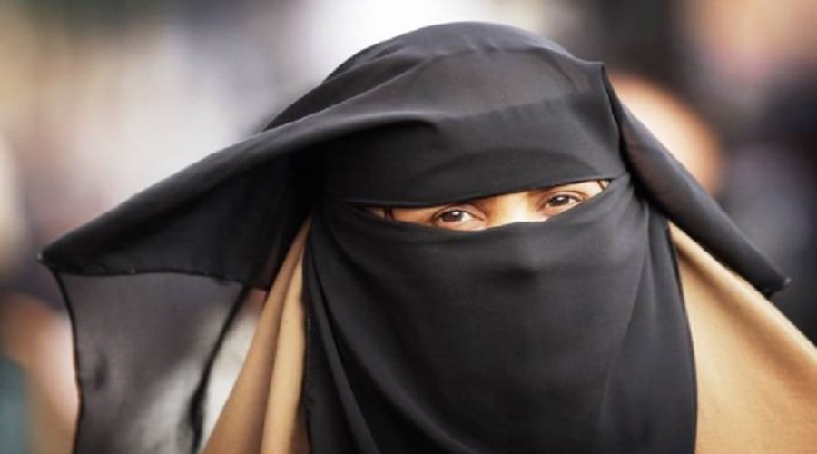 After divorce, wife should be not stay with her husband: Mufti