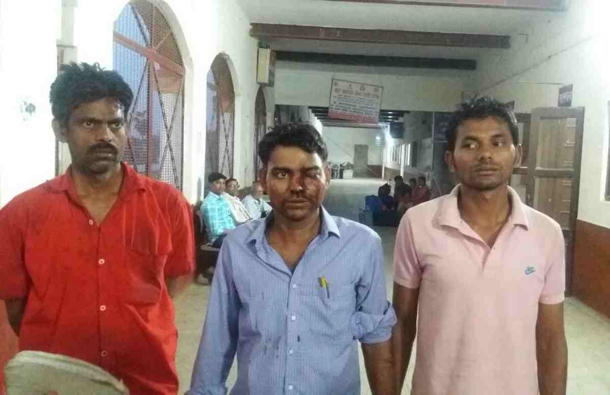 Three injured in attack of illegal vendors