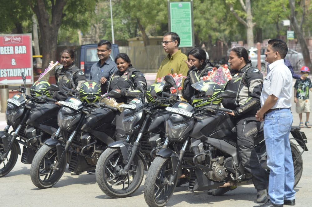 agra women bikers team looked at Taj Mahal