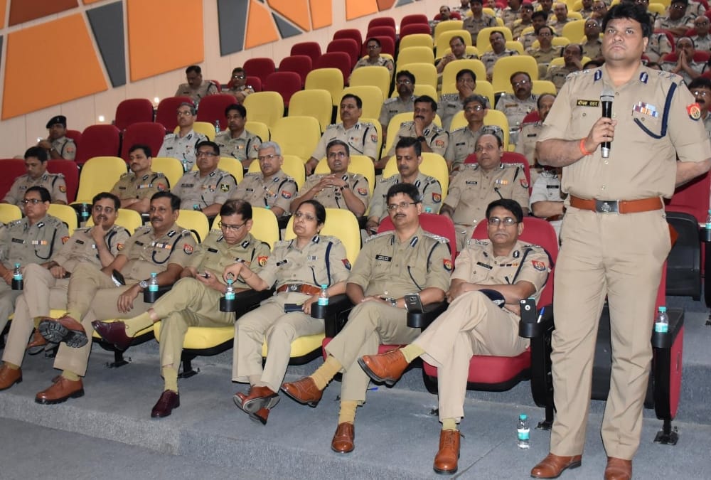 yogi adityanath addresses police officers in lucknow.