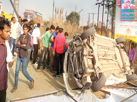 Car crushed three, death of brother-in-laws