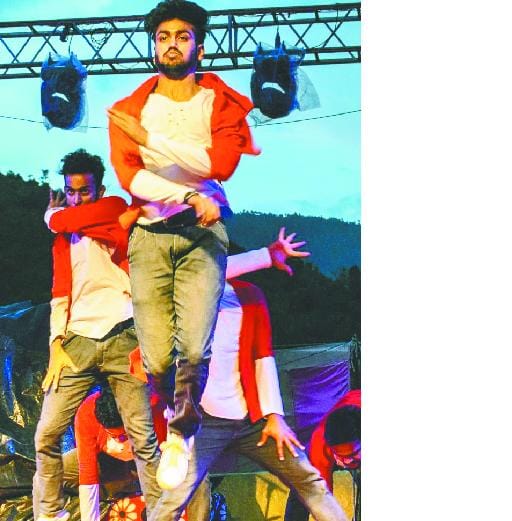 एग्जोडिया फेस्ट के दूसरे दिन लगा तकनीक और मनोरंजन का तड़का