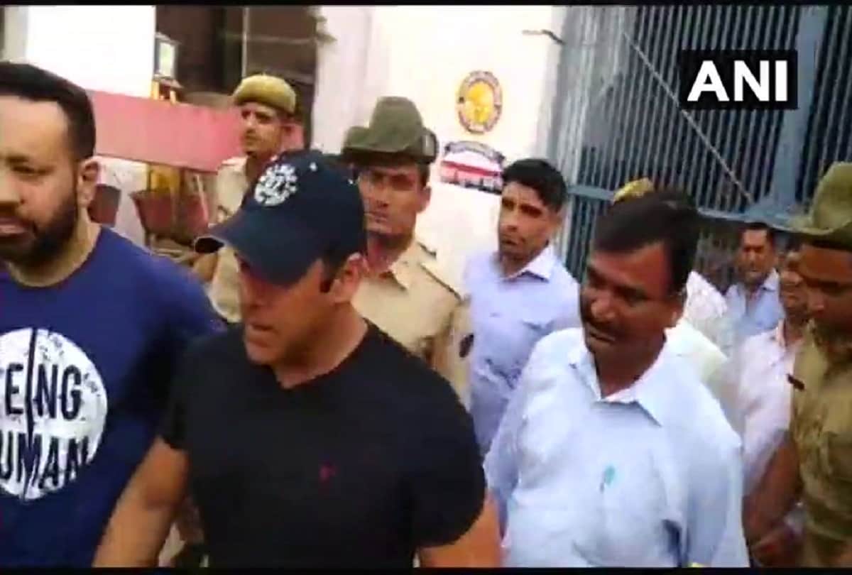 Salman Khan Walks Out Of Jodhpur Jail, Return Home To Mumbai