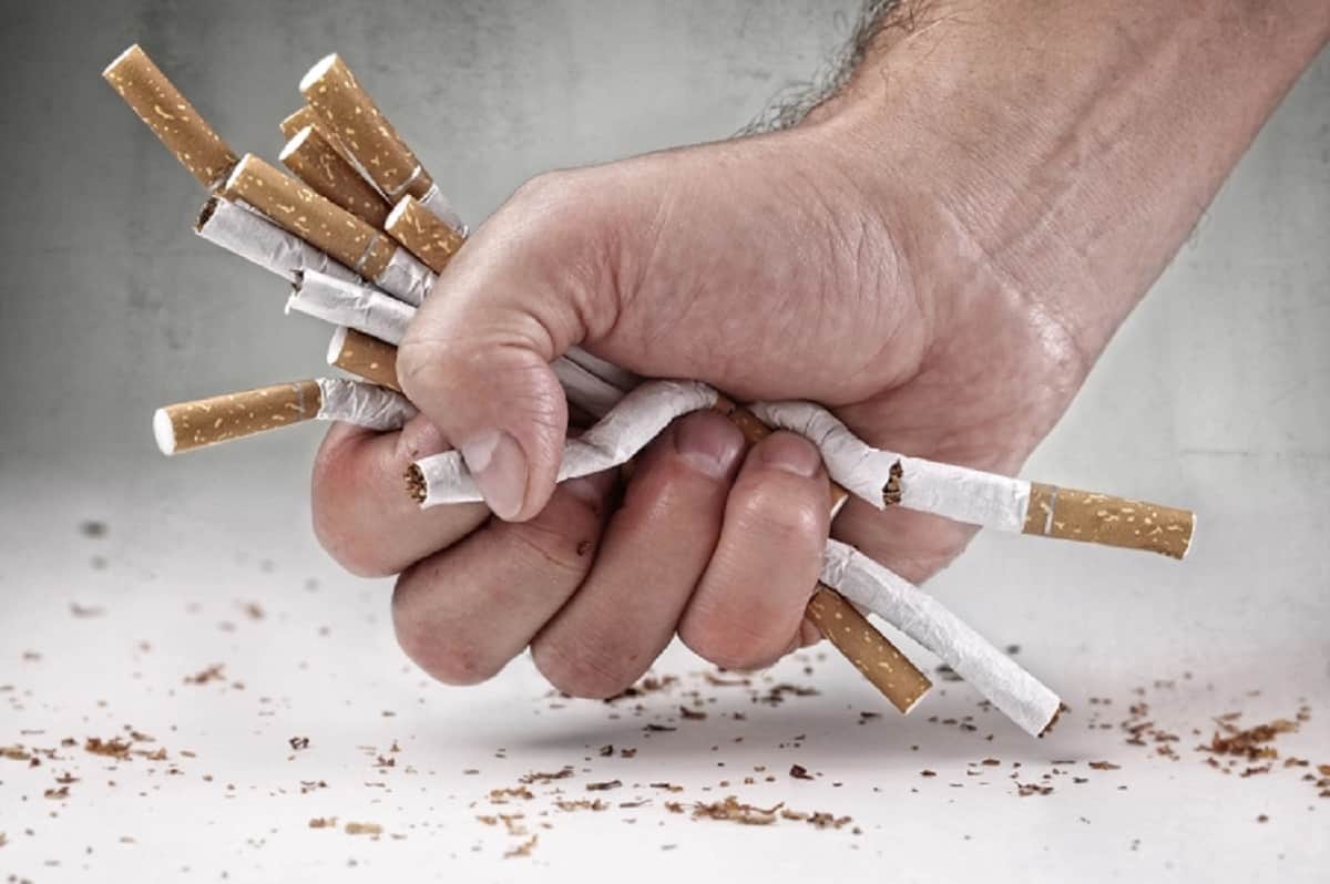 Third Hand Smoking : Smoker cloth emits hazardous chemicals