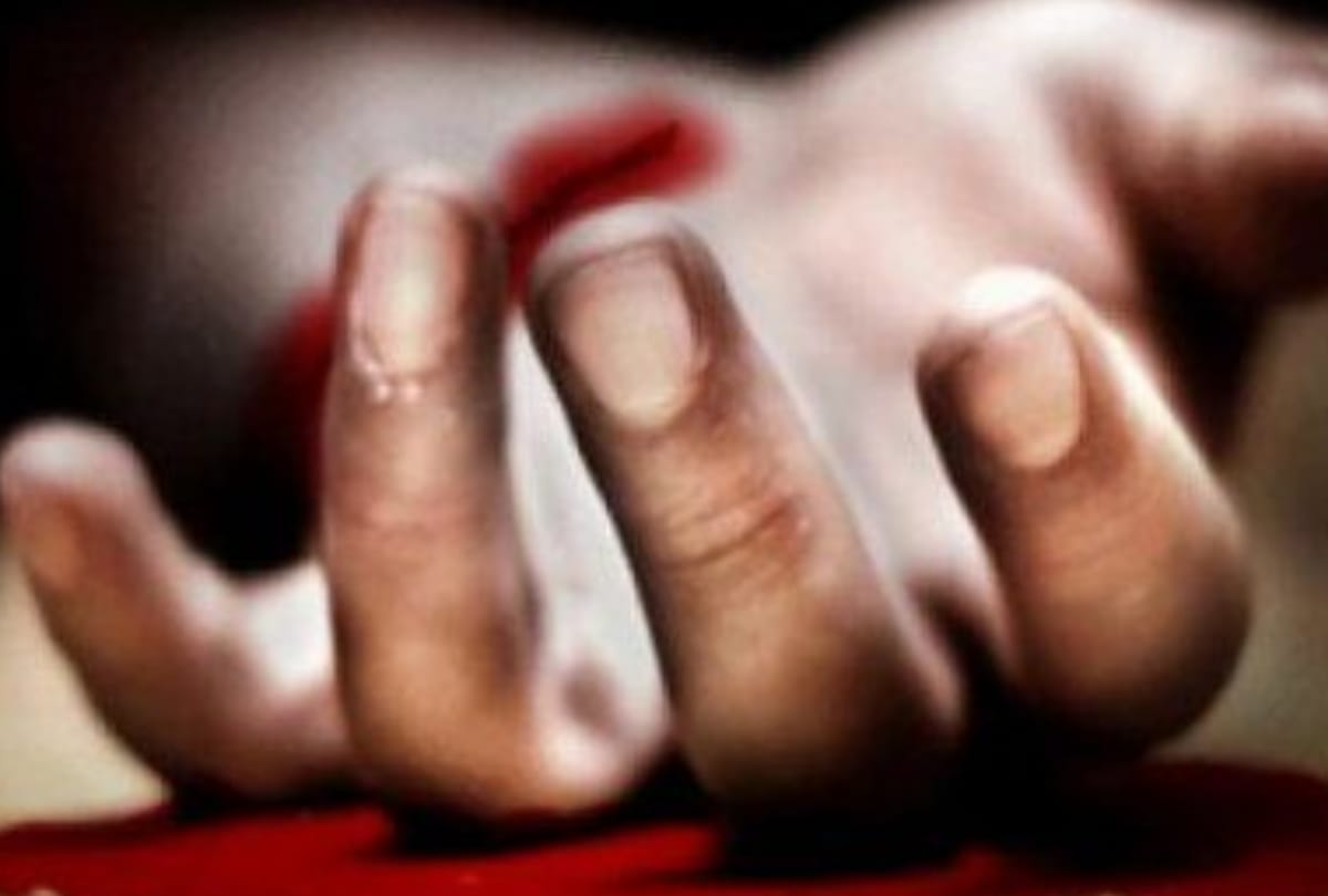 ghaziabad uncle rapes made video and threatens of acid attack to llb student so she cuts her veins
