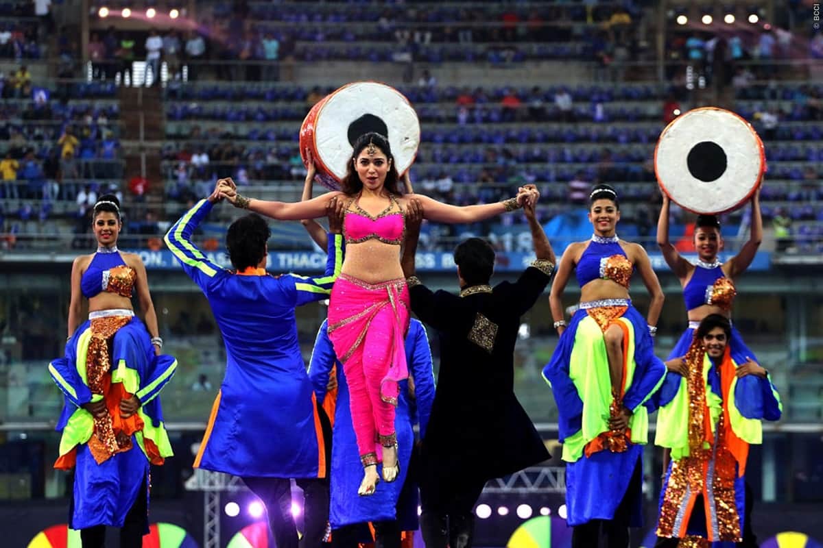 Tamanna Bhatia Dancing in Mumbai Rain video is viral