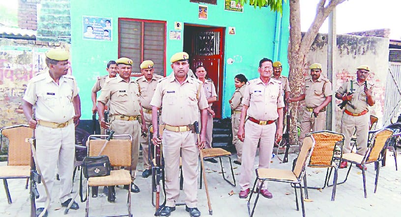 co aur thaane daaro par dalito ko sambaalne ka task
