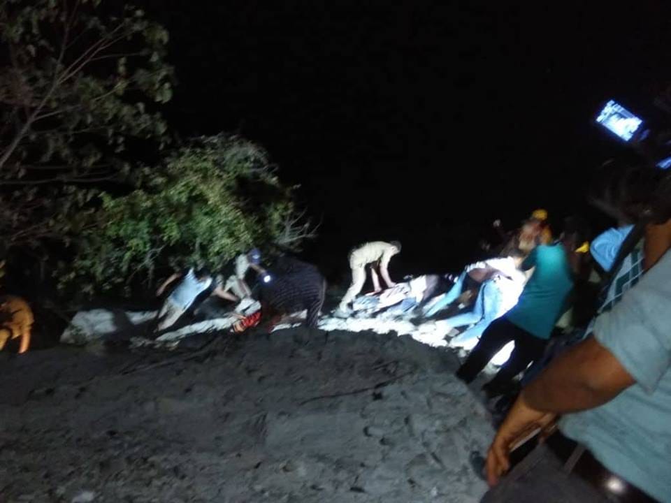 Accident in pauri one family three people killed photos