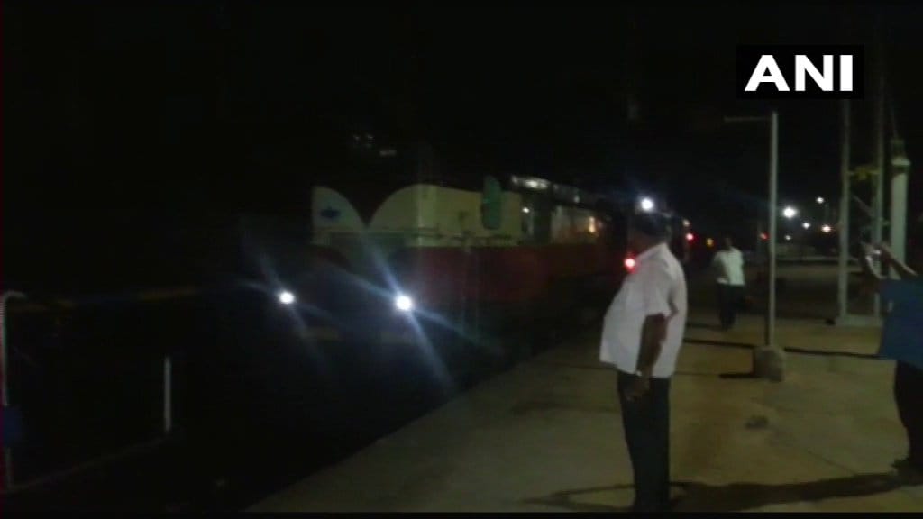 without engine Ahmedabad-Puri Express Train running 10 km