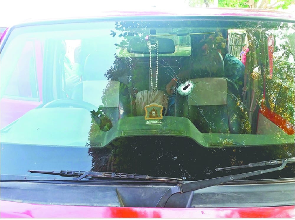 bike borne man fired on transporter of madhya pradesh in mainpuri 