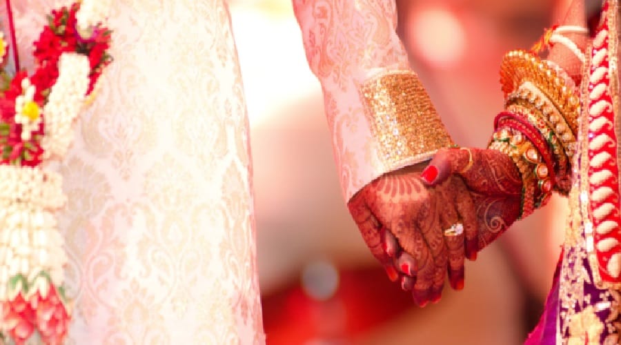 couple beating in Baghpat, video viral