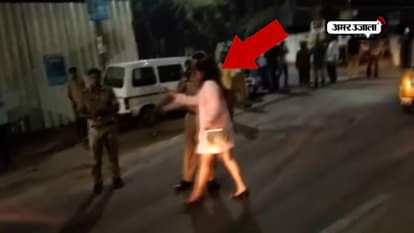  Woman creates ruckus on road to save her drunken friend from cops in Hyderabad
