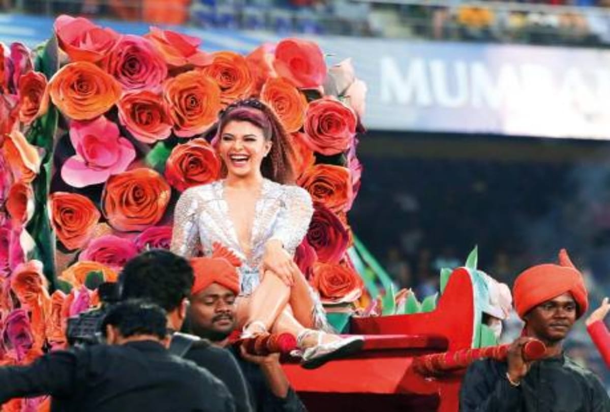 cricketer Yuzvendra chahal try to dance in front of jacqueline video viral on social media