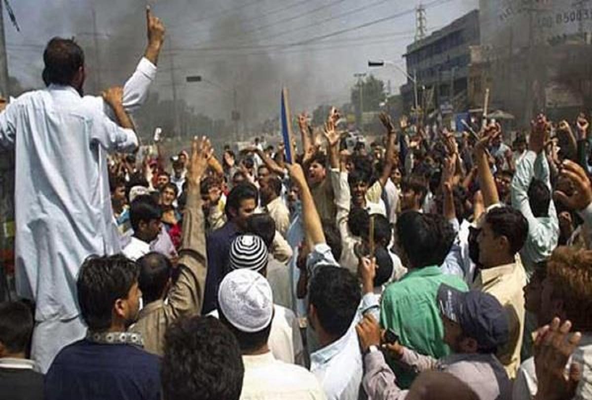 Pakistan Media blackout Pashtun March, draws flak