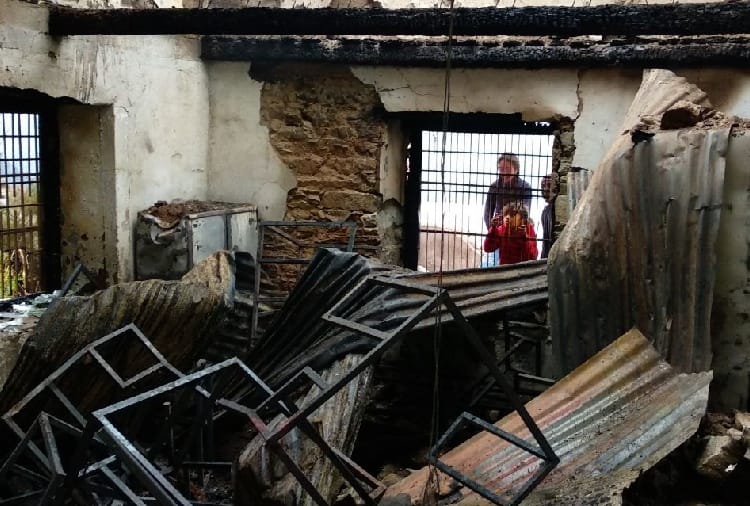 HImachal Kullu School building gutted in fire