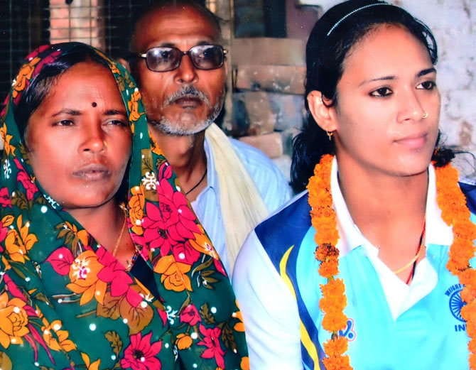 Commonwealth games 2018 Gold medalist weightlighter poonam yadav due to karnam malleswari