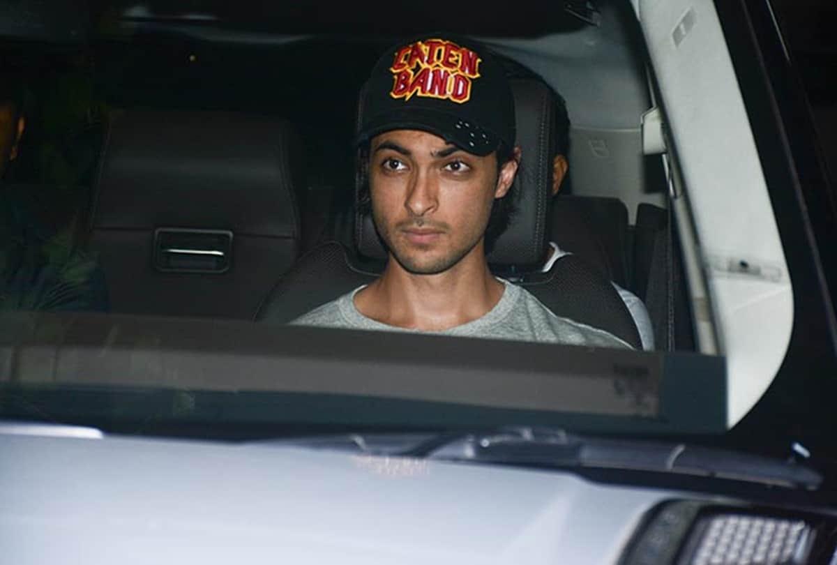 after gets bail Salman Khan blackbuck poaching case katrina kaif and others visit the Khan family