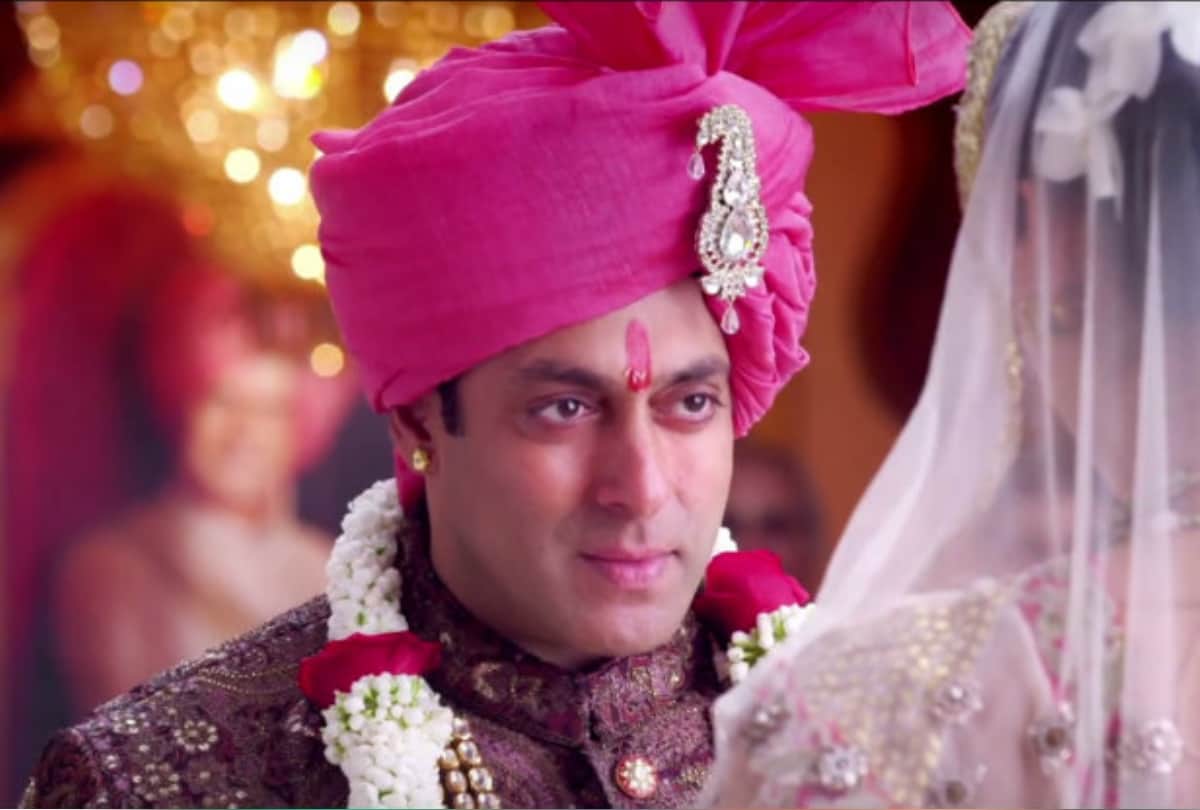 these bollywood stars are single till now when the get their partners