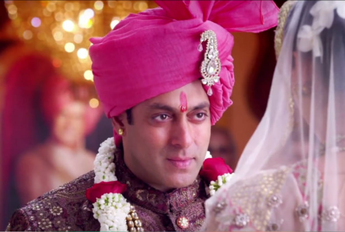 these bollywood stars are single till now when the get their partners