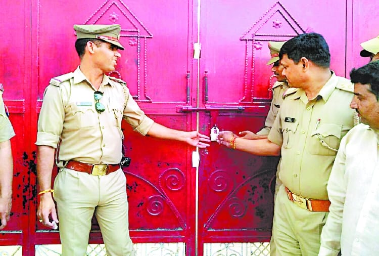 brother of school manager made obscene video of a girl