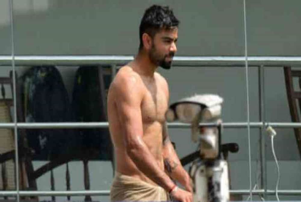 How fast Virat Kohli run on ground watch in video