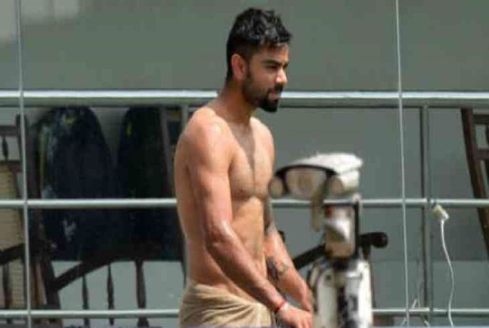 How fast Virat Kohli run on ground watch in video