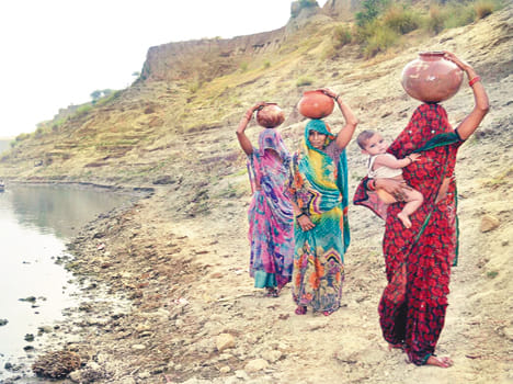 The thirsty thirsty villagers of Yamuna river water